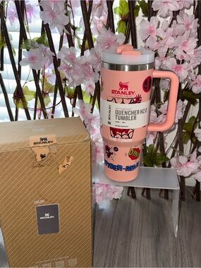 Pink Spider-Man Quencher H2.0 Tumbler